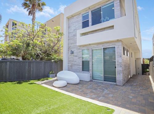 Haines Luxury Dream Home - Bay Views, Rooftop, Fire Pit & AC