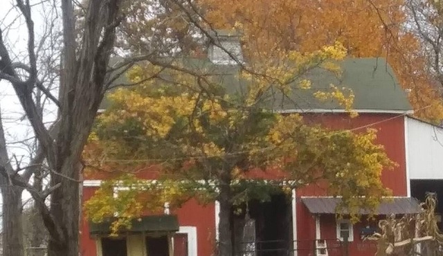 Half whit farm & BBn10 miles from the US open in Oakmont Pa