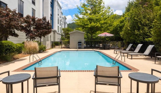 Hampton Inn & Suites Birmingham/280 East-Eagle Point in Meadowbrook