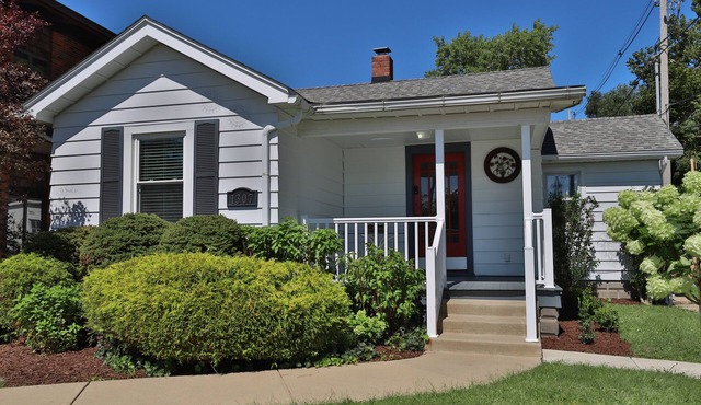 Haven In The Heights. Steps Away From It All!
