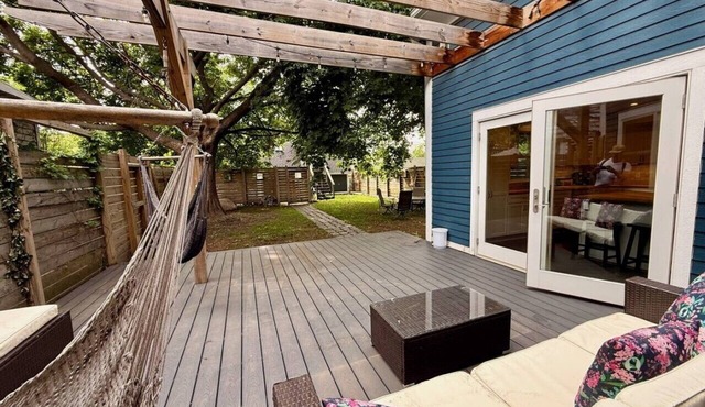 Heart of NE Arts District | 4BR | Deck + Skylights