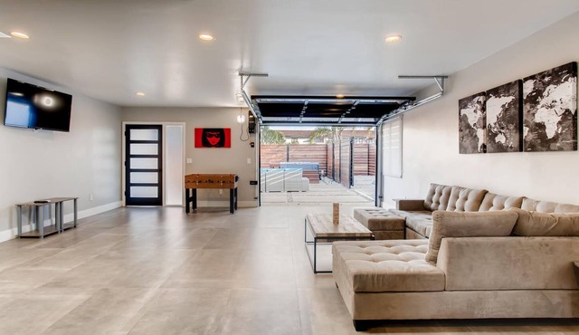 Heart of San Diego in Old Town. Private Oasis- 2 with heated Jacuzzi NEAR ALL.