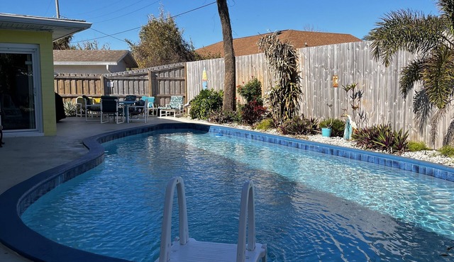 Heated pool, large home across from the beach. Lots of amenities included. in Ormond Beach