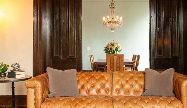 Henrie House | Heart of Downtown Nashville