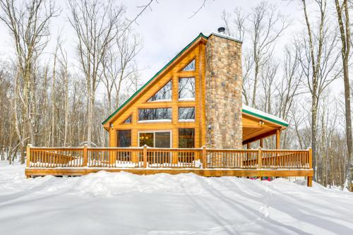 Hike, Ski & Raft: Terra Alta Cabin w/Large Deck