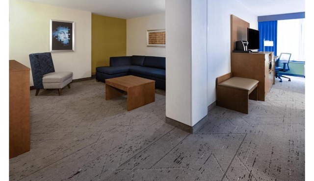 Holiday Inn Express & Suites Ft. Washington - Philadelphia by IHG