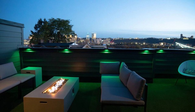 ★ HostWise Stays ★ Botanic Haven| Fire Pit & Skyline Rooftop Views