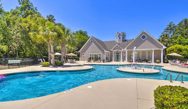Inviting Myrtle Beach Condo: 1 Mi to Beach Access! in Myrtle Beach