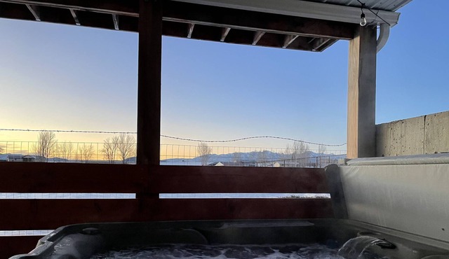 Joe and Des’s two bedroom with private hot tub in Durango