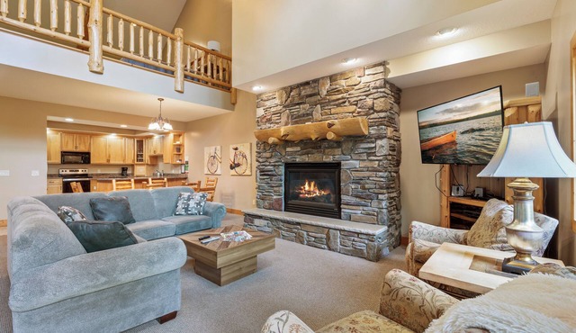 Kayaks, Indoor Pool, Hot Tub, Condo 841