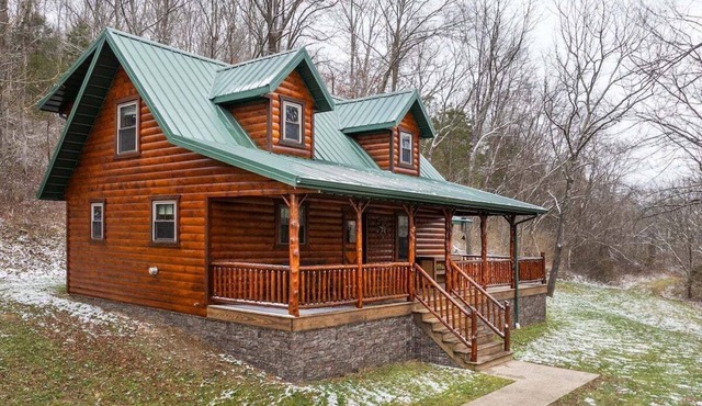 Kentucky Cabin Getaway w/Loft Sleeping