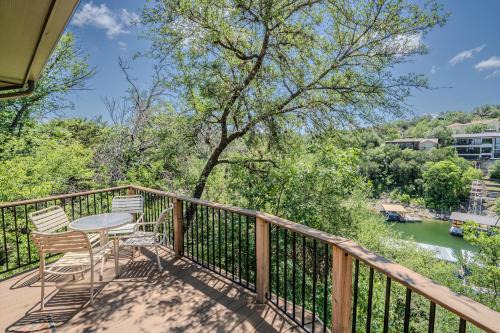 Lakefront Bungalow with Community PoolHot Tub #1