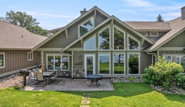Lakefront Townhome | 6BR | Man Cave + Lake Views
