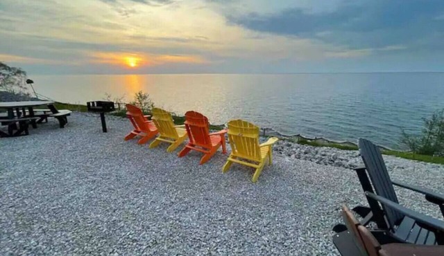 Lakefront - Winery - GOTL Oasis- Sunset Vacation Rentals