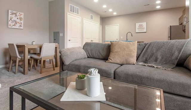 Landing | Beautiful 2BD, Gym, Clubhouse