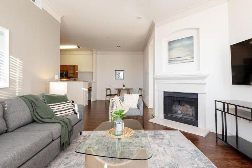 Landing Modern Apartment with Amazing Amenities (ID1601)