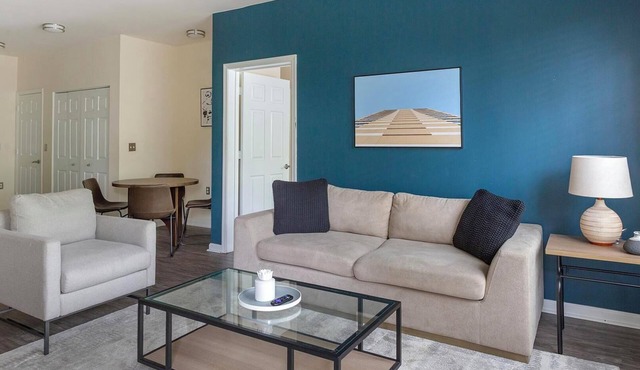 Landing | Spectacular 2BD, Pool, Gym