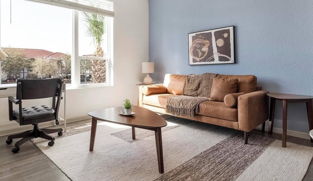 Landing | Spectacular 2BD, Gym, Clubhouse in Lockhart