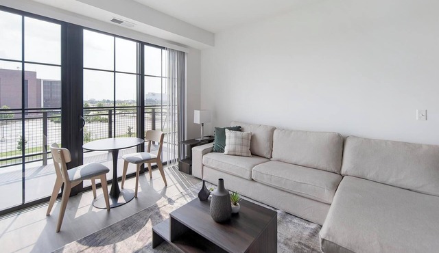 Landing | Stylish 1BD, Clubhouse, Gym