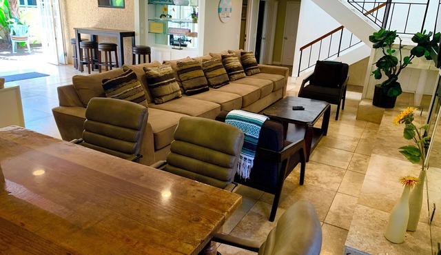 Large 6-bedroom beach rental. Nine queen beds.