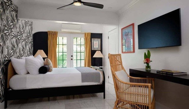 Lehua Suite - Hawaiian elegance | Patio garden