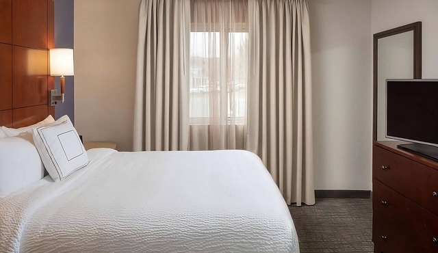 Look No Further! Close to Nashville's Best and Minutes to The Parthenon!