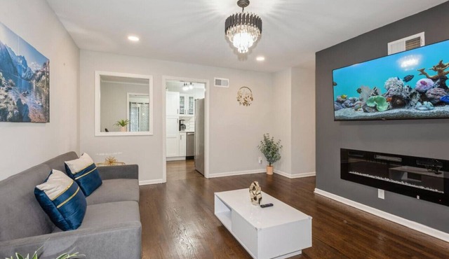 Lovely Elmhurst Ranch 4 Beds 2 Baths