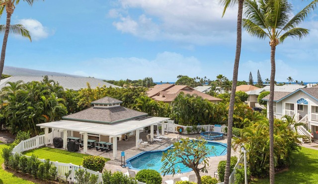🌴Lovely quiet location partial ocean views.This complex requires a 30 day minimum stay.🌴
