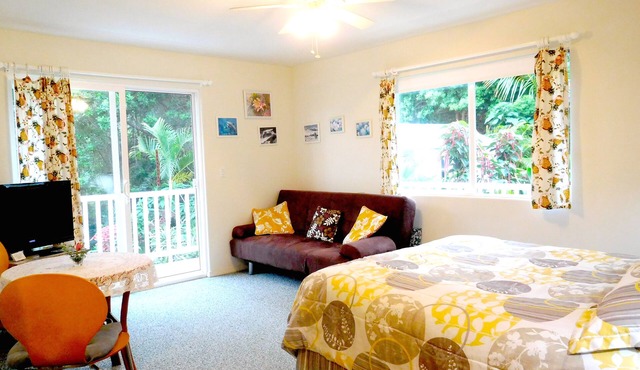 Lovely Room. Wir Sprechen Deutsch. Tropical Garden, Quiet