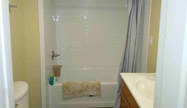 Lovingly Restored Historic Cottage in America's Hometown