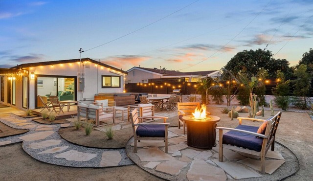 Luxe Modern Home w/Hot Tub, Huge Yard, & Fire Pit