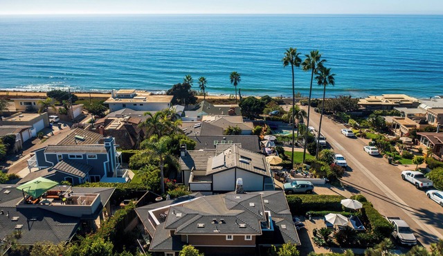 Luxurious Ocean View Coastal Craftman - Walk to Beach