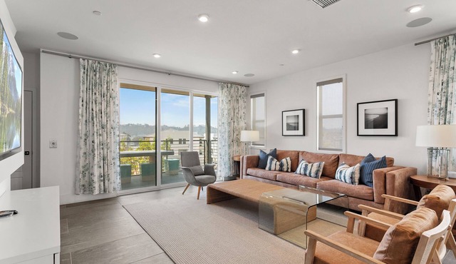Luxury 4BR Retreat in Mission Valley｜Pool｜Gym｜Prime Location｜Fully Furnis #42120