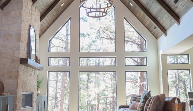 Luxury Group Lodge! Indoor slide + climbing wall, theater, sauna, 4 King suites!