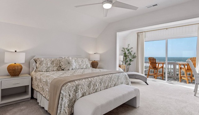 Luxury Oceanfront Retreat: Concierge Beach Tent Service, Heated Pool & Hot Tub in Holden Beach