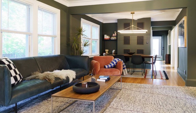 Luxury Spacious Triplex in Saint Paul, Posh Cathedral Hill
