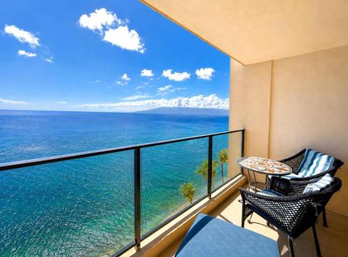 Mahana Oceanfront Studio Sleeps 2 Villas Steps to Beach Complimentary Car with 6 Nights MAH-1002 by KBM in Kaanapali