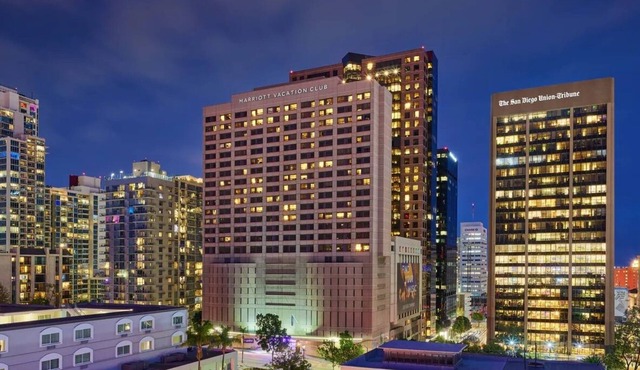 Marriott Vacation Club Pulse San Diego- Hotel Room Sleeps 4!