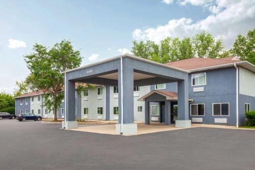 McHenry Inn