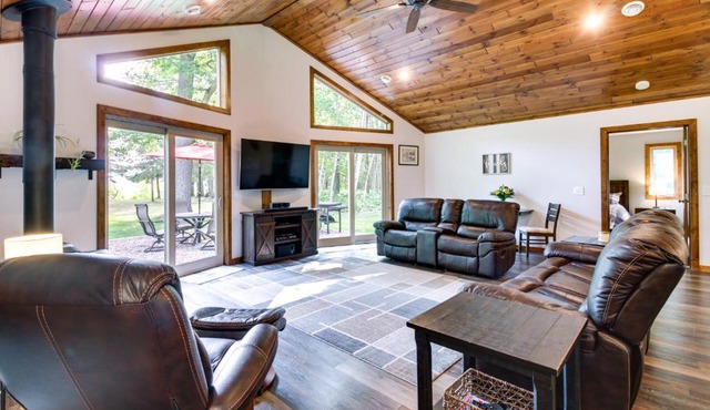 Merrifield Vacation Rental w/Dock & River Access