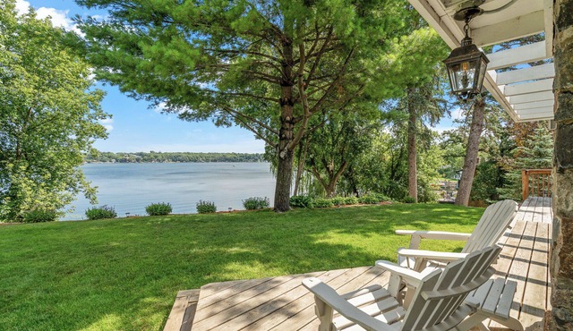 MINNeSTAY* Bayside Escape |
