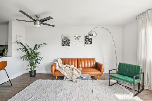 Modern 1BD in La Jolla Mountain City Views Free Parking