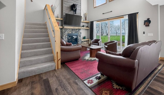 Modern 3BR Lakefront Townhome Izatys Golf & Mille Lacs