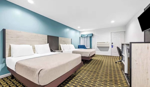 Modern Huntsville Stay w/Free Parking | Near U.S. Space & Rocket Center-2.1mi