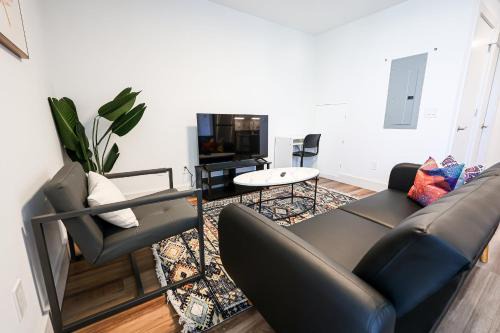 Modern Studioqueenbed-wifigym in Philadelphia