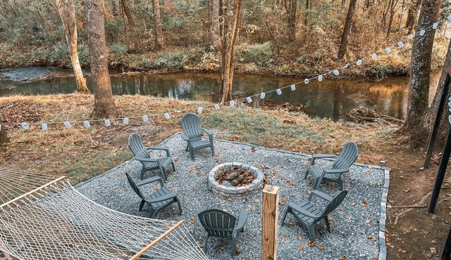 Nature's Cedar Creek Getaway-K