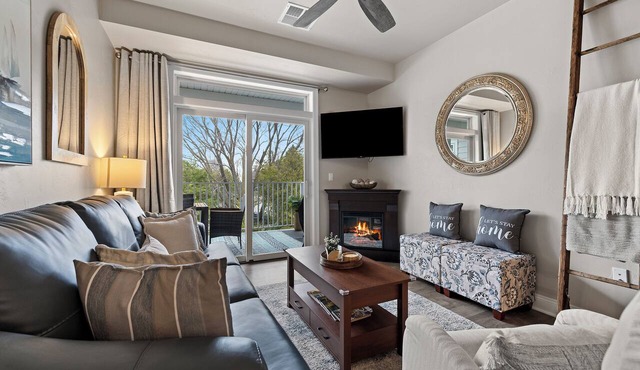 New Egg Harbor Condo Steps to Shipwrecked, Marina & Beach 2 King Suites