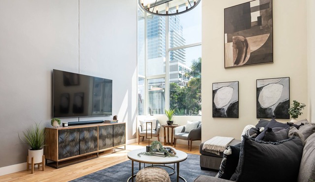 NEW Luxury 3BR HOUSE❤️of DT Walk Petco w/Garage AC