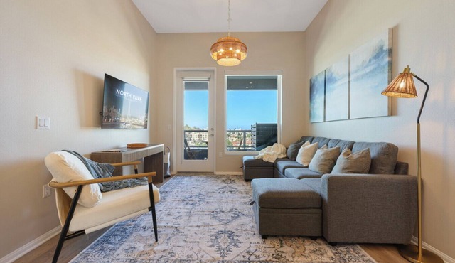 New N Park 2 Br Penthouse~King Beds~WorkSpaces~Views~Parking!