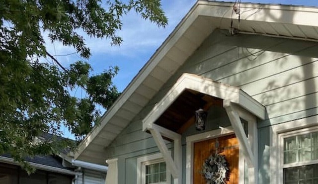NEW: Romantic west side cottage in Barberton